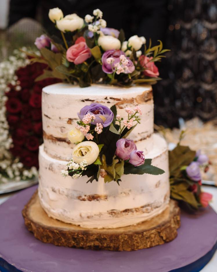 Naked Cakes Blütenträume Tipps für sommerliche Hochzeitstorten